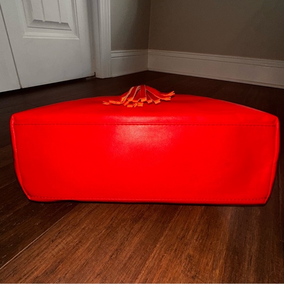 Liz Claiborne Vibrant Red Shoulder Bag - Picture 8 of 15